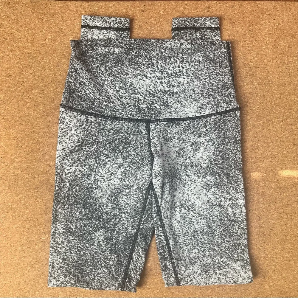 LULULEMON Super High-Rise Textured Leggings